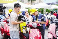 Các hãng xe máy điện trong nước đã đạt tổng công suất hơn 1,8 triệu xe/năm - được đánh giá là tiệm cận năng lực đáp ứng làn sóng tiêu dùng mới. 