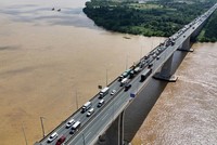 Cầu Long Thành trên cao tốc TP.HCM - Long Thành sẽ được xây dựng một đơn nguyên cầu mới với quy mô 5 làn xe hoàn chỉnh theo chiều từ TP.HCM đi Long Thành, bên phải cầu hiện hữu. 