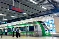 Metro Hà Nội đã trở thành lựa chọn quen thuộc của hàng triệu lượt người dân sau hơn 3 năm hoạt động. Ảnh: Linh Nguyễn