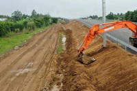 Dự án thành phần 02 Đầu tư xây dựng đường gom, cầu vượt ngang đoạn qua tỉnh Đắk Nông thuộc Dự án cao tốc Bắc - Nam phía Tây đoạn Gia Nghĩa - Chơn Thành có 3 gói thầu xây lắp chính. Ảnh minh họa: Tiên Giang