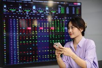 Những phiên giao dịch có thanh khoản lên tới 70.000 tỷ đồng xuất hiện liên tục trên sàn HOSE trong thời gian gần đây