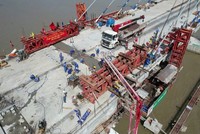 Cầu Rạch Miễu 2 trong giai đoạn triển khai thi công. 