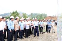 Phó thủ tướng Bùi Thanh Sơn kiểm tra tiến độ dự án cao tốc Tuyên Quang - Hà Giang. Ảnh: Cổng TTĐT tỉnh Tuyên Quang.