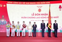 Ngành Thuế đón nhận Huân chương Lao động Hạng nhất 