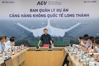 Ngày 7/9, Phó thủ tướng Trần Hồng Hà cùng đoàn công tác Chính phủ đã trực tiếp kiểm tra công trường và làm việc với các đơn vị liên quan về tiến độ dự án Cảng hàng không quốc tế (sân bay) Long Thành giai đoạn 1.