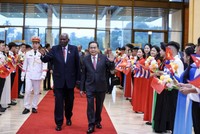 Chủ tịch Quốc hội Trần Thanh Mẫn đón Chủ tịch Quốc hội Chính quyền nhân dân, Chủ tịch Hội đồng Nhà nước (Chủ tịch Quốc hội) Cuba Esteban Lazo Hernández.