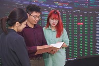 Nhiều thông tin được công bố trong tháng 10, kỳ vọng sẽ là bệ đỡ cho thị trường chứng khoán trong nước