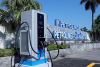 Đầu tư trạm sạc xe điện: Nhà đầu tư mòn mỏi chờ quy chuẩn 