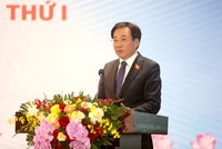 Đồng chí Trần Văn Sơn, Ủy viên Trung ương Đảng, Bộ trưởng, Chủ nhiệm Văn phòng Chính phủ cung cấp thông tin cho báo giới.