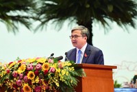 Phó Chủ tịch UBND Thành phố Hà Nội Trương Việt Dũng trình bày tham luận tại Đại hội.