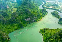 Quần thể danh thắng Tràng An được TripAdvisor vinh danh “Best of the Best”, hạng mục cao nhất của hệ thống “Travellers” Choice Awards 2025, dành cho 1% điểm đến tốt nhất thế giới. Ảnh Sở Du lịch Ninh Bình.