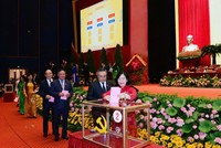 Các đại biểu bỏ phiếu bầu Ban Chấp hành Đảng bộ Thành phố Hà Nội khoá XVIII, nhiệm kỳ 2025 - 2030.