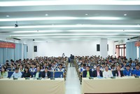 Toàn cảnh Hội nghị Sinh viên về Phát triển Thực phẩm bền vững và Lễ ra mắt Học bổng Anh hùng Thực phẩm 2025, nơi kết nối tri thức, nuôi dưỡng ước mơ và lan tỏa tinh thần nhân ái.