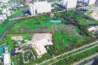 Doanh nghiệp địa ốc đang nhắm vào các lô đất thế chấp ngân hàng. Trong ảnh: Dự án Sài Gòn Broadway đã được VPBank bán lại. 