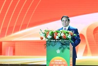 Thủ tướng Chính phủ Phạm Minh Chính phát biểu khai mạc Hội chợ mùa Thu 2025, tối 25/10. 