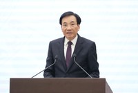 Bộ trưởng, Chủ nhiệm Văn phòng Chính phủ Trần Văn Sơn, Người phát ngôn của Chính phủ, cung cấp thông tin về tình hình phát triển kinh tế-xã hội tháng 10 và 10 tháng từ đầu năm 2025 tại họp báo - Ảnh: Đức Minh