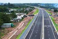 Dự án thành phần 2 cao tốc Biên Hòa - Vũng Tàu có 2 gói thầu thầu xây lắp chính, đều có mục tiêu hoàn thành ngày 19/12/2025. Ảnh: Hoàng Anh
