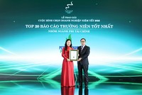 Bà Võ Thị Thu Sương, đại diện CNG nhận giải