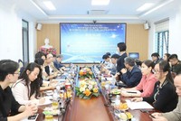 Ban chỉ đạo triển khai, xây dựng Đề án thành lập Khu công nghệ cao tỉnh Hưng Yên cùng các chuyên gia tư vấn quốc tế đã tập trung thảo luận, trao đổi cách thức triển khai, xây dựng Đề án. Ảnh: Nguyễn Quỳnh