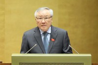 Phó thủ tướng Thường trực Chính phủ Nguyễn Hòa Bình trình bày báo cáo. Ảnh: Duy Linh