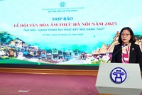 Phó Giám đốc Sở Văn hóa và Thể thao Hà Nội Lê Thị Ánh Mai phát biểu tại Họp báo.
