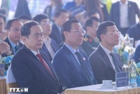 Chủ tịch Quốc hội Trần Thanh Mẫn dự lễ khởi công dự án đầu tư xây dựng trục đại lộ cảnh quan sông Hồng. Ảnh: TTXVN.