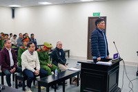 Nhận hối lộ hơn 11 tỷ đồng để "tạo điều kiện" cho doanh nghiệp thông thầu, 2 cựu lãnh đạo Ban Quản lý dự án tỉnh Đắk Lắk bị đề nghị phạt 9-10 năm tù.