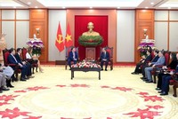 Quang cảnh buổi tiếp Đại sứ Marc Knapper tại Trụ sở Trung ương Đảng. (Ảnh: ĐĂNG KHOA).