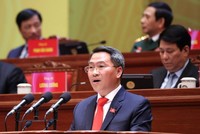 Ông Nguyễn Tấn Phát, Bí thư Đảng ủy phường Sài Gòn (TP.HCM ) trình bày tham luận - Ảnh: TTXVN 