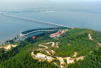 Vị trí thực hiện dự án nằm liền kề Khu du lịch Cửa Biển (Seagate) do Công ty TNHH Dịch vụ du lịch Quốc Thắng làm chủ đầu tư. Ảnh: Dũng Nhân. 