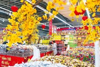 Thủ tướng chỉ đạo các địa phương, đơn vị chuẩn bị đầy đủ nguồn hàng thiết yếu, không để xảy ra tình trạng thiếu hàng.