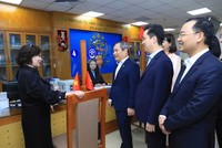 Chủ tịch Hà Nội yêu cầu giải quyết thủ tục kịp thời, tận tâm phục vụ Nhân dân 