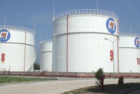 Nhà chức trách sẽ tăng kiểm tra, giám sát việc thực hiện trách nhiệm bảo đảm nguồn cung xăng dầu của các thương nhân. 