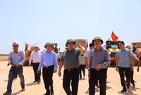 Thủ tướng Phạm Minh Chính kiểm tra dự án nâng cấp Cảng hàng không Phù Cát 
