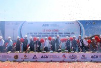 Các đại biểu thực hiện nghi thức triển khai Dự án. 