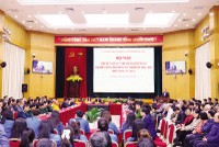 Tổng Bí thư Tô Lâm và các ứng viên Đơn vị bầu cử số 1, TP. Hà Nội tiếp xúc cử tri. Ảnh: Như Ý