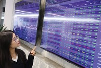 Cú huých mới cho thị trường chứng khoán