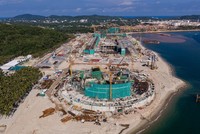 Công trường trung tâm hội nghị, triển lãm APEC và Khu đô thị hỗn hợp Bãi Đất Đỏ.