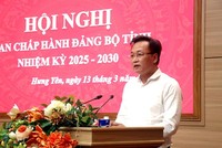 Ông Nguyễn Hữu Nghĩa, Ủy viên Trung ương Đảng, Bí thư Tỉnh ủy Hưng Yên phát biểu tại Hội nghị Ban chấp hành Đảng bộ tỉnh. Ảnh Hải Minh