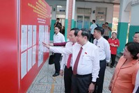 Chủ tịch Quốc hội Trần Thanh Mẫn đến dự lễ khai mạc ngày bầu cử đại biểu Quốc hội khóa XVI và đại biểu HĐND các cấp nhiệm kỳ 2026 - 2031 tại khu vực bỏ phiếu số 14 Trường THCS Đỗ Văn Dậy, xã Hóc Môn, TP.HCM. Ảnh: Trọng Tín.