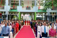 Nguyên Thủ tướng Nguyễn Tấn Dũng cùng Chủ tịch UBND TP.HCM Nguyễn Văn Được đi bỏ phiếu 