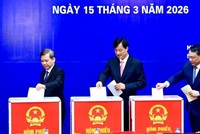 Bí thư Thành ủy Hà Nội dự lễ khai mạc và bỏ phiếu bầu cử tại phường Ba Đình 