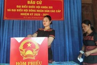 Cử tri vùng biên giới và đặc khu ở Quảng Ngãi hân hoan tham gia ngày hội bầu cử 