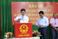 Rộn ràng ngày bầu cử ở Cần Thơ