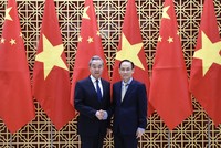 Bộ trưởng Lê Hoài Trung nhiệt liệt chào mừng Bộ trưởng Vương Nghị thăm lại Việt Nam.