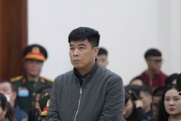 Nguyễn Văn Hậu (hay còn gọi là Hậu "pháo"), cựu Chủ tịch HĐQT Tập đoàn Phúc Sơn bị tuyên phạt tổng hợp 30 năm tù trong 2 vụ án.