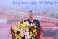 Tổng Bí thư Tô Lâm phát biểu chỉ đạo tại Lễ khởi công, động thổ đồng loạt các trường nội trú liên cấp vùng biên giai đoạn 2. Ảnh: VGP.