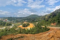 Dự án đầu tư xây dựng cải tạo, nâng cấp Tỉnh lộ 676 có tổng vốn đầu tư 1.300 tỷ đồng. Ảnh: Thanh Chung 