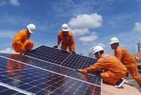 Việc triển khai đồng bộ, quyết liệt các giải pháp quản lý nhu cầu và sử dụng điện tiết kiệm, hiệu quả trên phạm vi toàn quốc có ý nghĩa đặc biệt quan trọng, góp phần giảm phụ tải đỉnh, nâng cao hiệu quả vận hành hệ thống điện, giảm áp lực đầu tư nguồn điện mới.