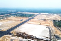 Hạng mục san nền đợt 1 của dự án khu công nghiệp Quảng Trị đã hoàn thành 100% khối lượng. Ảnh: Ngọc Tân